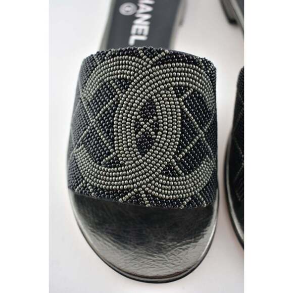 Chanel 20P Black Grey Pearl Embroidery Bead CC Logo Slide Sandal Mule Flat 42 - Picture 3 of 9